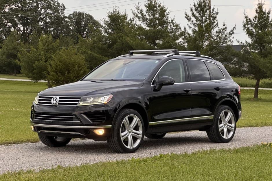 2017 Volkswagen Touareg sold for $26,000