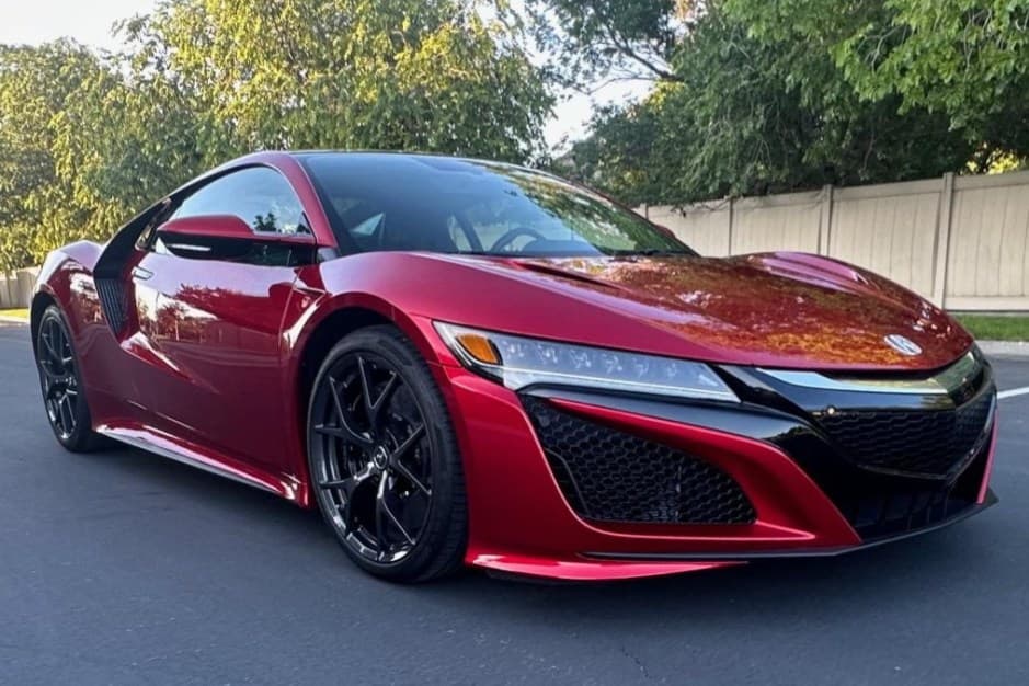 2017 Acura NSX NC1 sold for $123,000