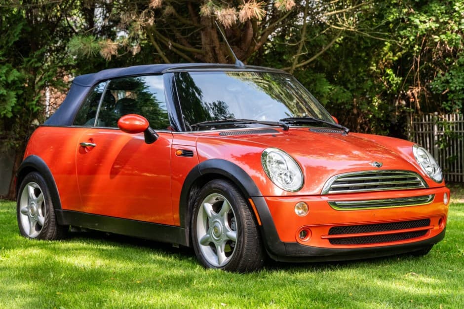2006 Mini R52 Cooper Convertible sold for $10,850