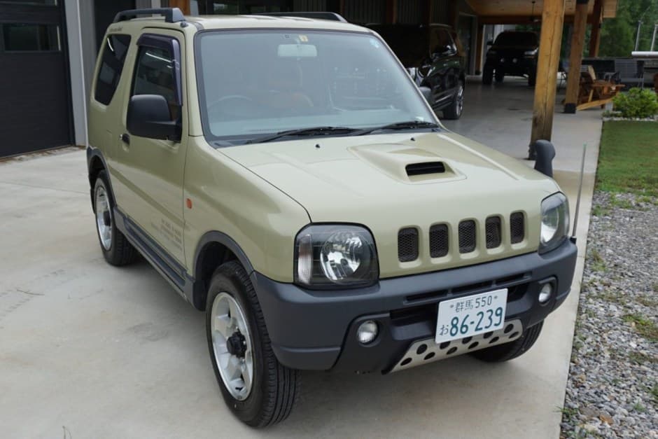 1999 Suzuki Jimny sold for $9,401