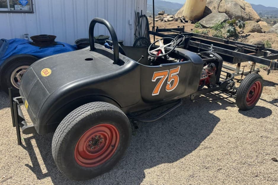 0 Ford  sold for $3,100