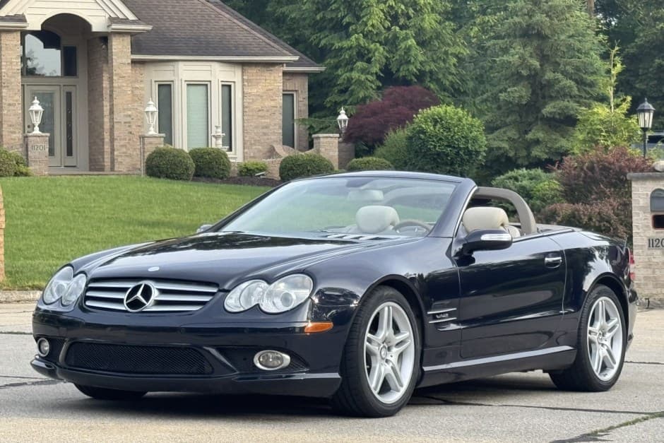 2007 Mercedes-Benz R230 SL sold for $20,750