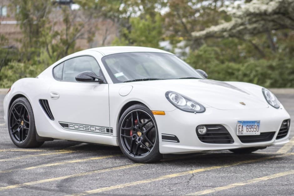 2011 Porsche 987 Cayman sold for $37,250