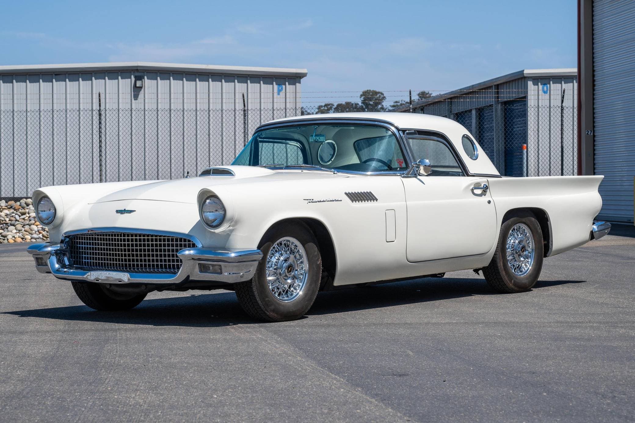 1957 Ford Thunderbird sold for $32,500