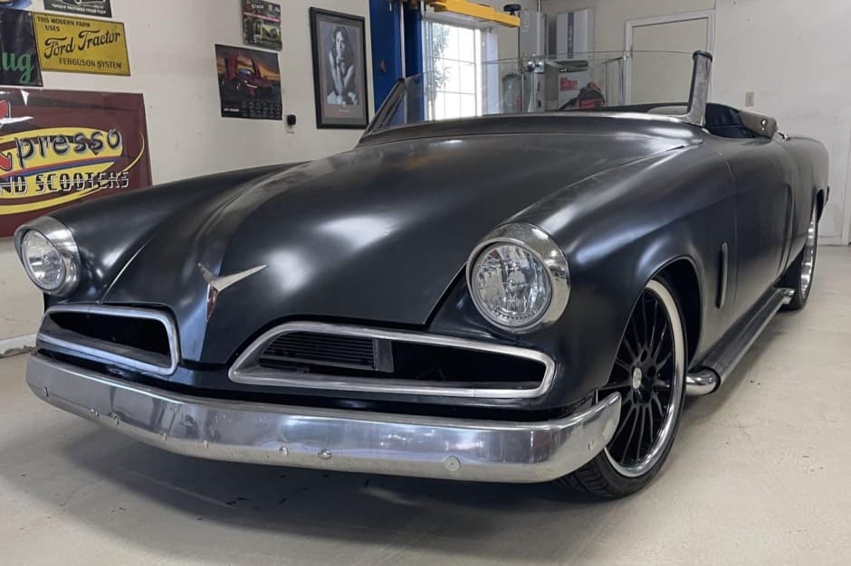 1953 Studebaker Commander sold for $7,253