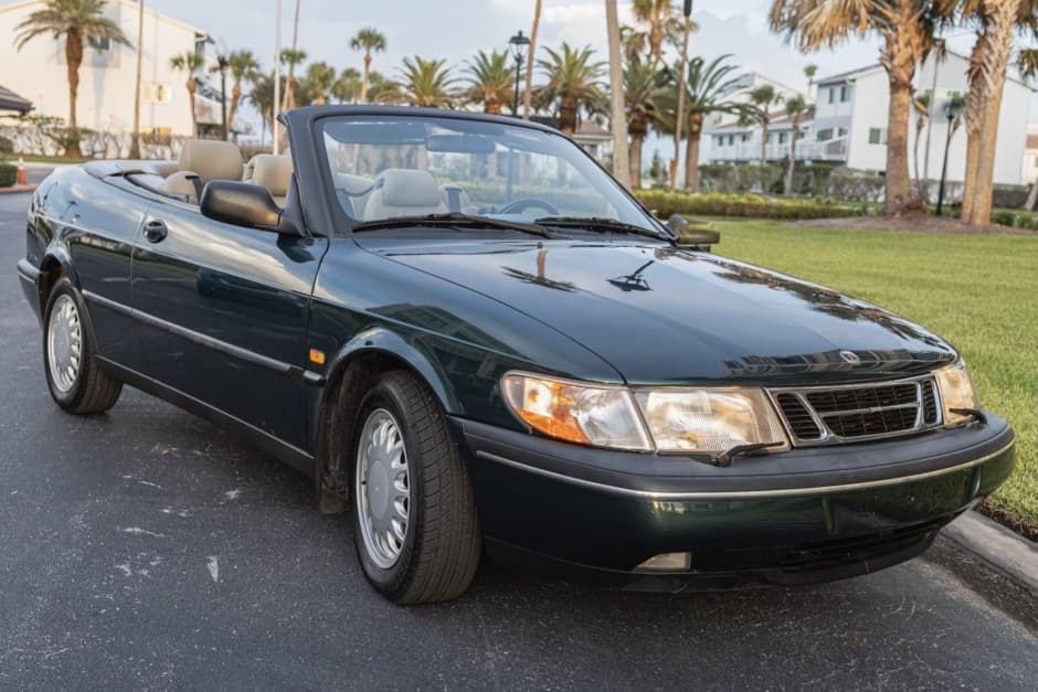 1995 Saab 900 sold for $6,855