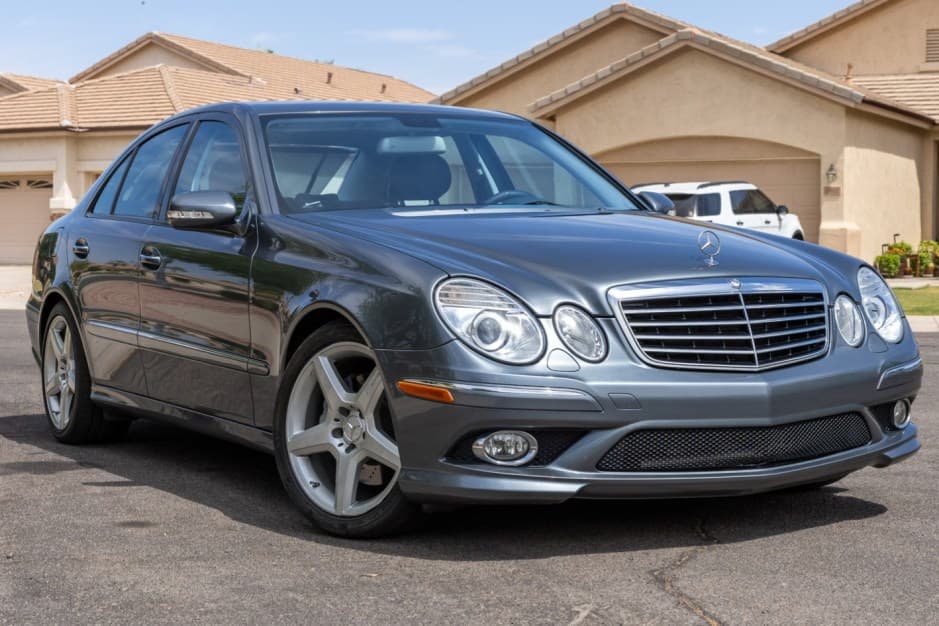 2009 Mercedes-Benz W211 E-Class sold for $10,000