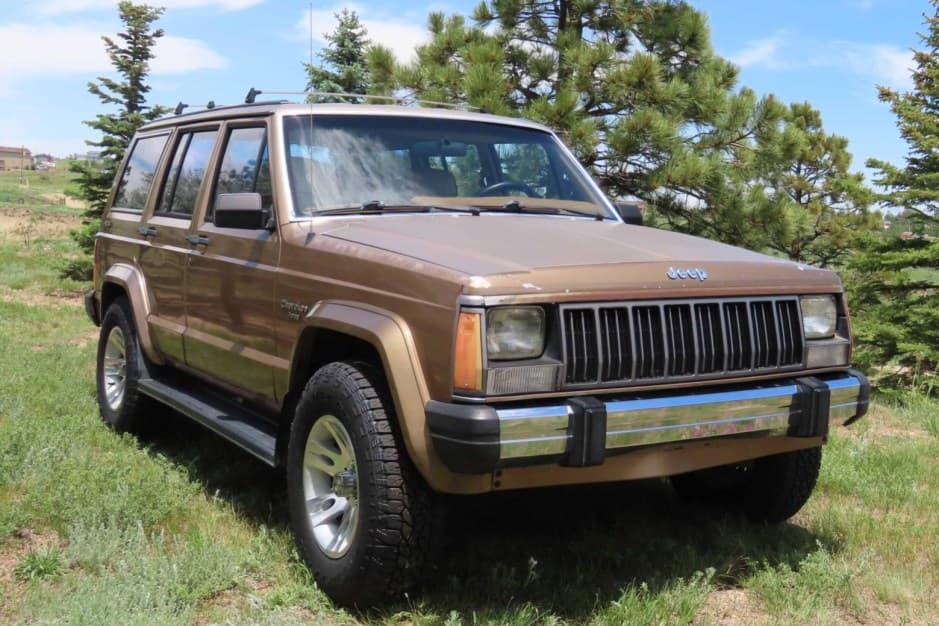 1988 Jeep XJ Cherokee sold for $4,300