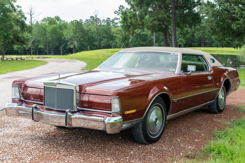 1973 Lincoln Continental Mark IV (1972-1976) sold for $16,000