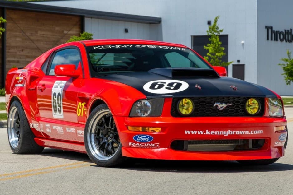 2005 Ford Mustang S197 2005-2014 sold for $38,500