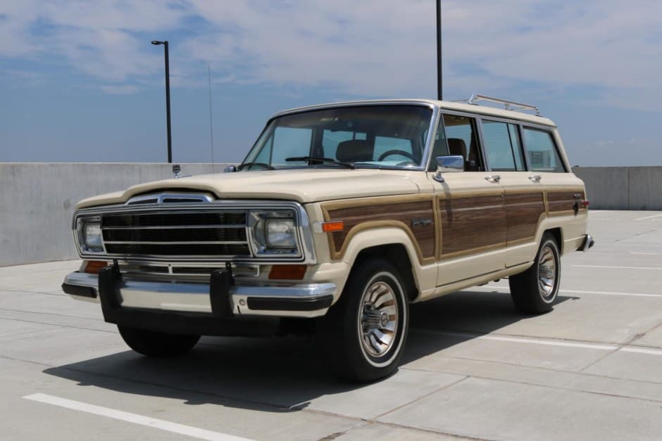 1987 Jeep SJ Grand Wagoneer sold for $38,500