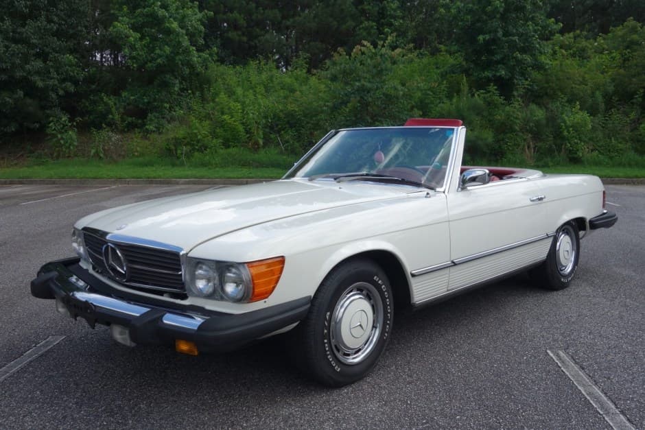 1974 Mercedes-Benz R107 SL sold for $9,500