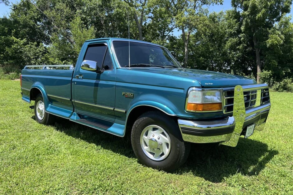 1995 Ford F-Series 1992-1997 sold for $22,750