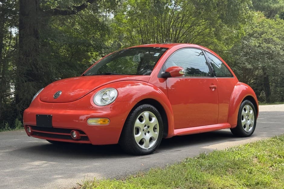 2003 Volkswagen New Beetle (1998-2010) sold for $5,600