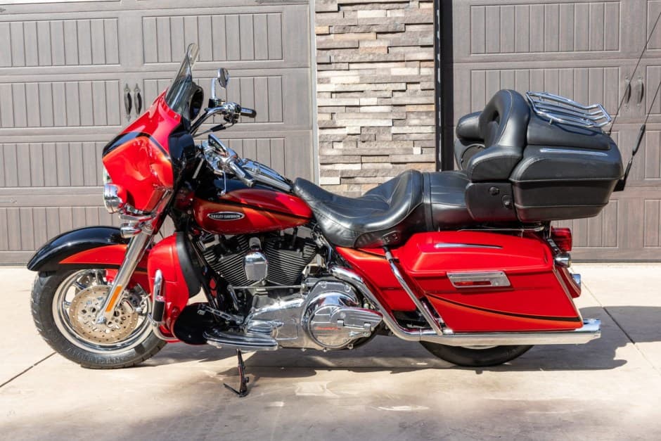 2007 Harley-Davidson Touring sold for $12,750