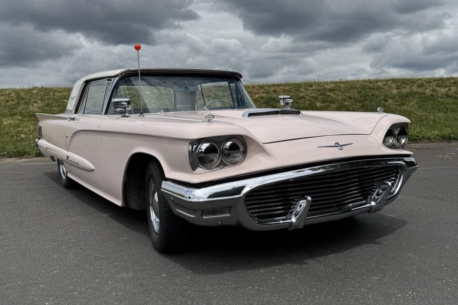 1960 Ford Thunderbird (1961-1963) sold for $15,410