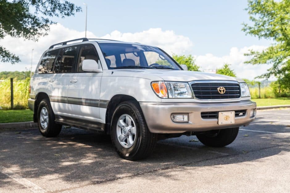 1998 Toyota Land Cruiser 100-Series sold for $48,500