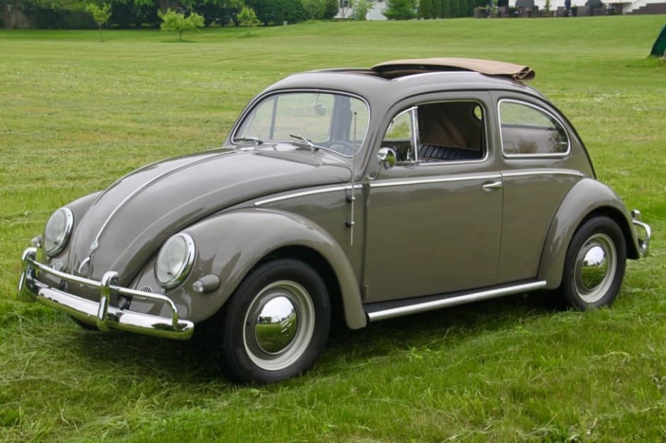 1956 Volkswagen Beetle (Oval Window) sold for $29,750