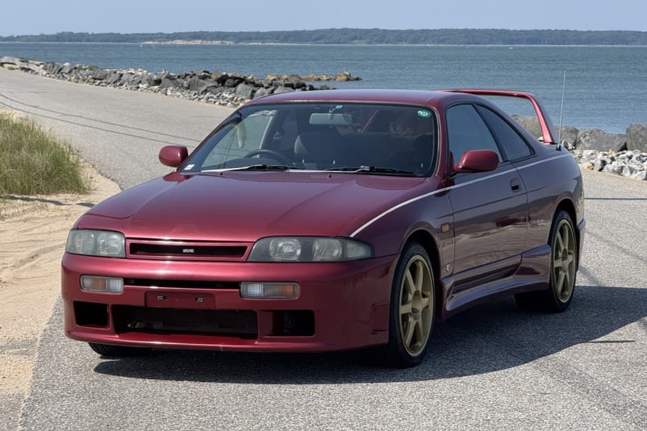 1995 Nissan R33 Skyline sold for $19,500