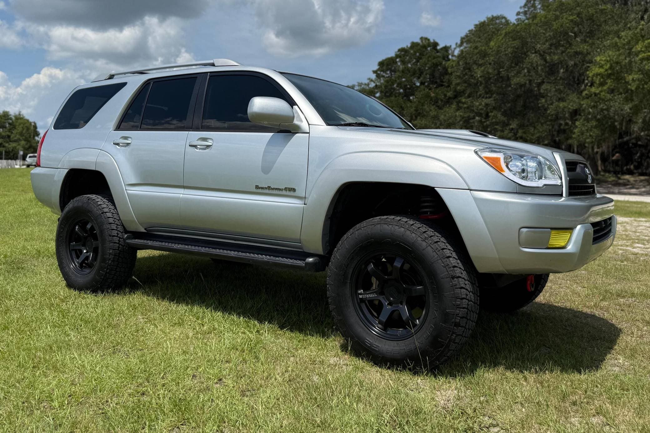 2005 Toyota 4Runner sold for $17,500