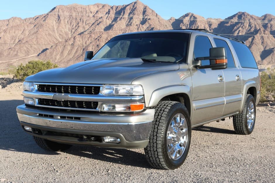2001 Chevrolet Suburban (GMT800 2000-2006) sold for $19,750