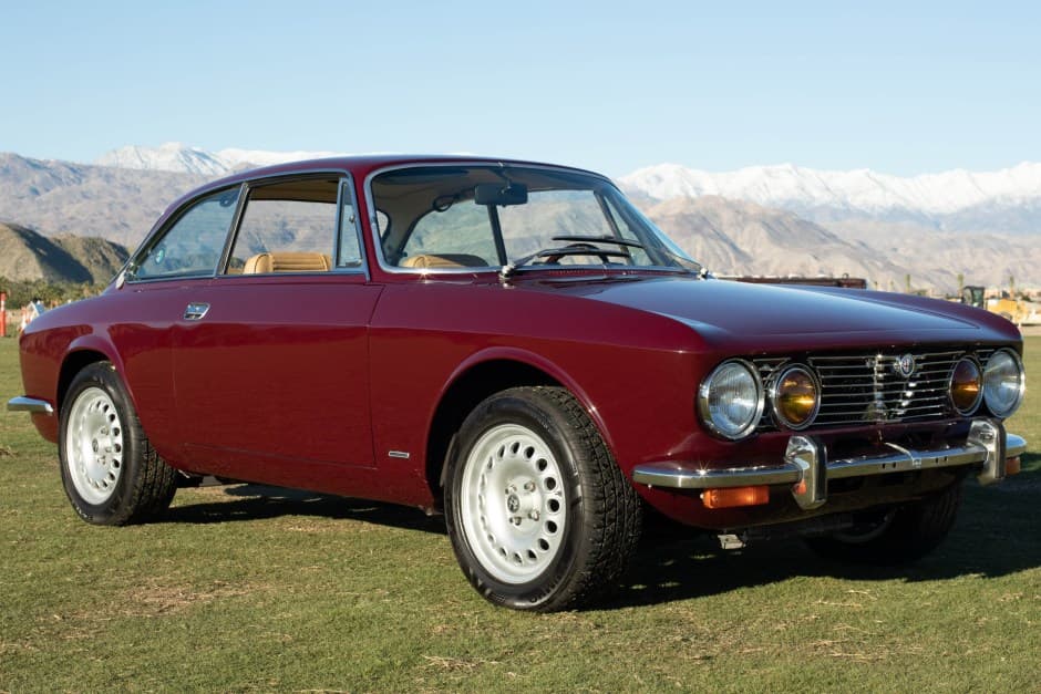 1974 Alfa Romeo 105/115 Series Coupe sold for $41,000