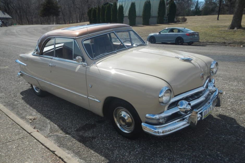 1951 Ford Shoebox sold for $9,000