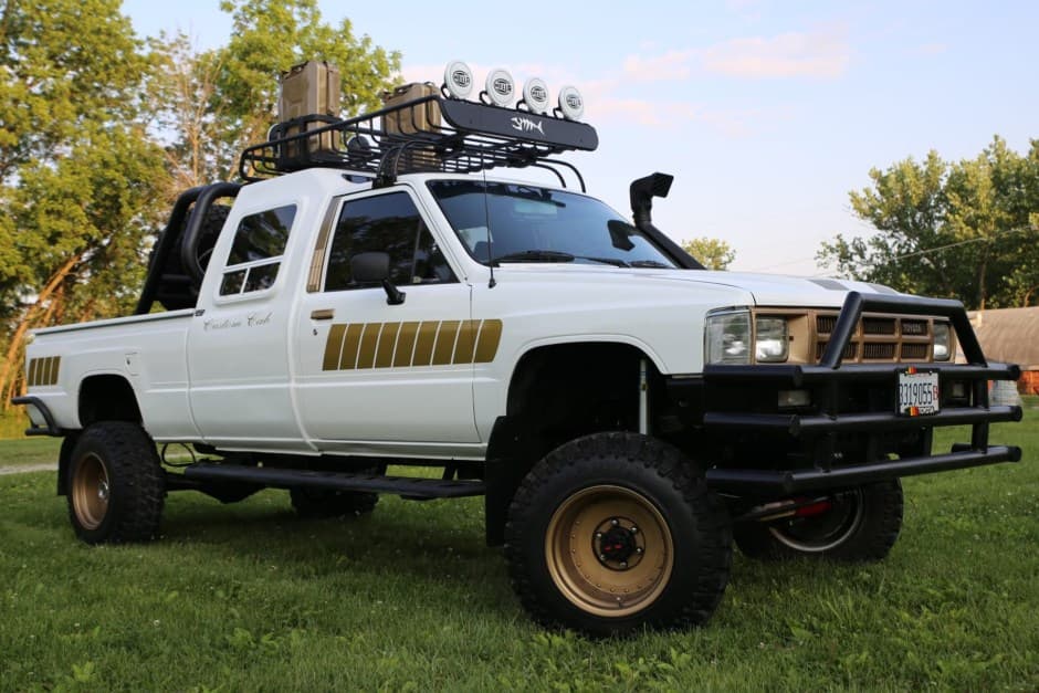1986 Toyota Pickup (N50/N60/N70 1984-1988) sold for $10,000