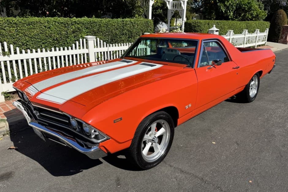1969 Chevrolet El Camino sold for $25,000
