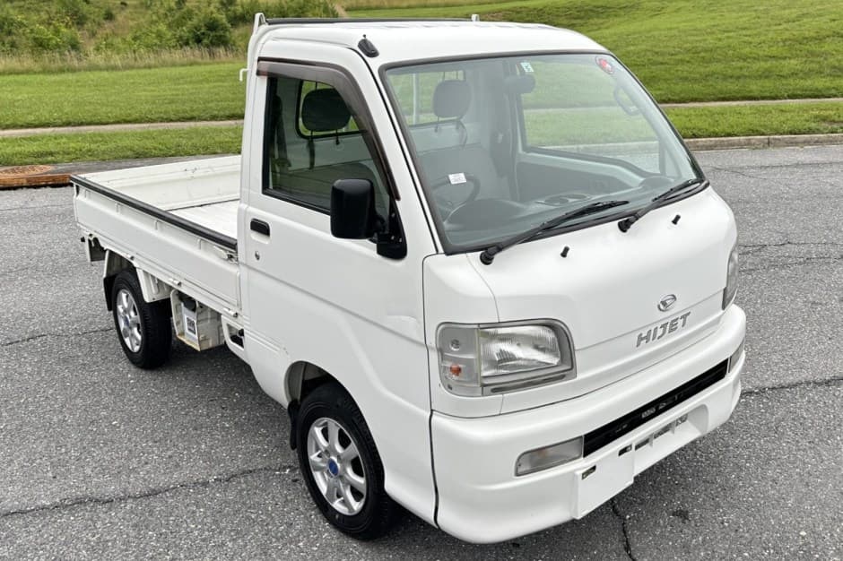 2000 Daihatsu Hijet sold for $7,000