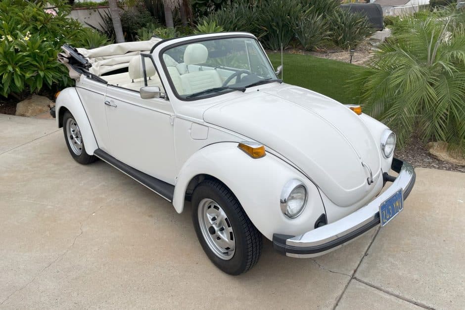 1979 Volkswagen Super Beetle sold for $30,500