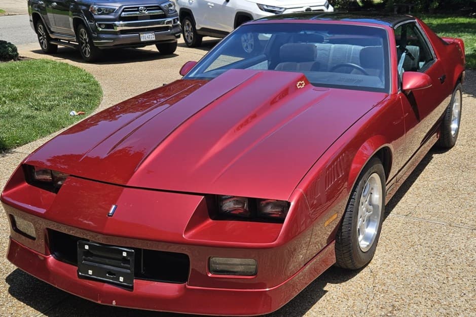 1988 Chevrolet Camaro 3rd Generation 1982-1992 sold for $7,500