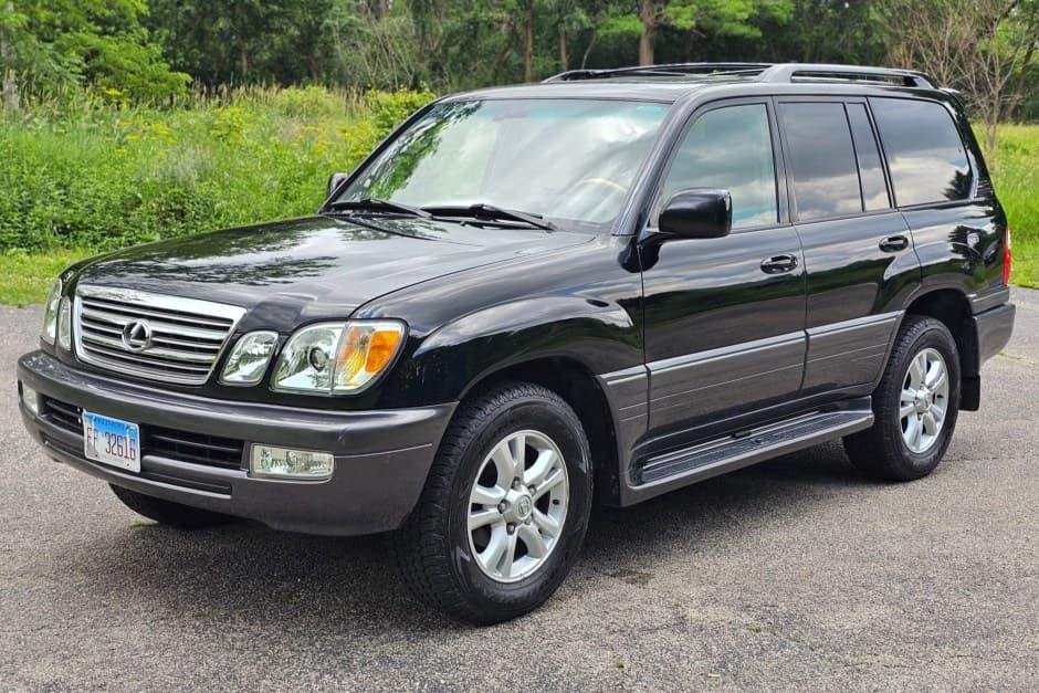 2004 Lexus LX470 sold for $16,000