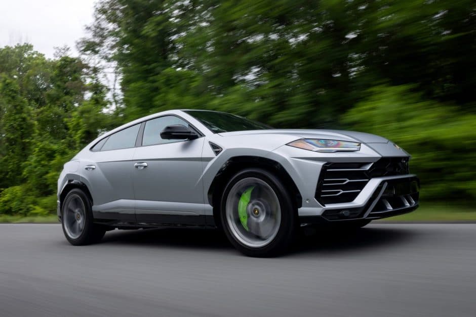 2019 Lamborghini Urus sold for $200,000
