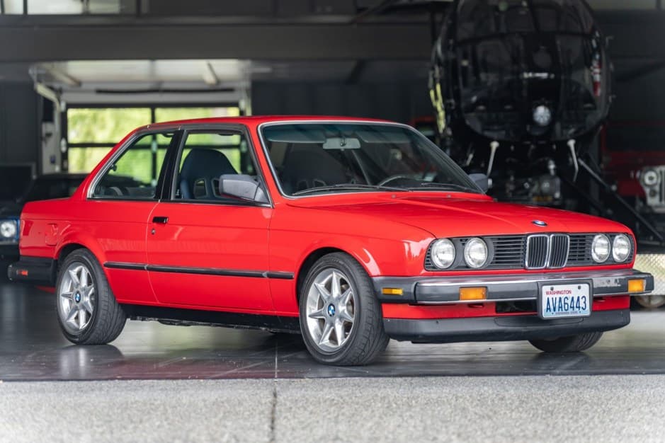 1986 BMW E30 3-Series Coupe sold for $6,300