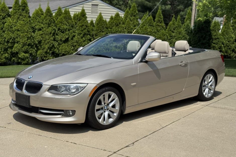 2013 BMW E92/E93 3-Series Coupe & Convertible sold for $11,750