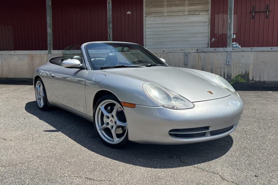 2000 Porsche 996 911 (Non-Turbo/GT2/GT3) sold for $22,500