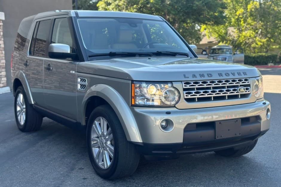 2012 Land Rover LR4 sold for $11,500