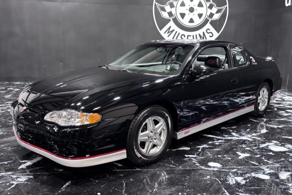 2002 Chevrolet Monte Carlo sold for $24,333