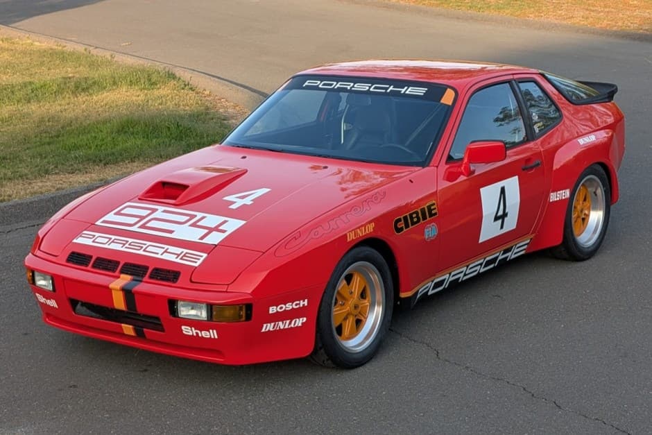 1987 Porsche 924 sold for $11,000