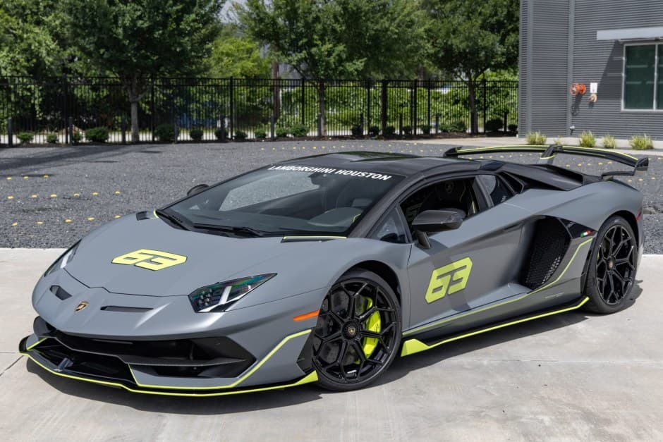 2021 Lamborghini Aventador sold for $1,263,000