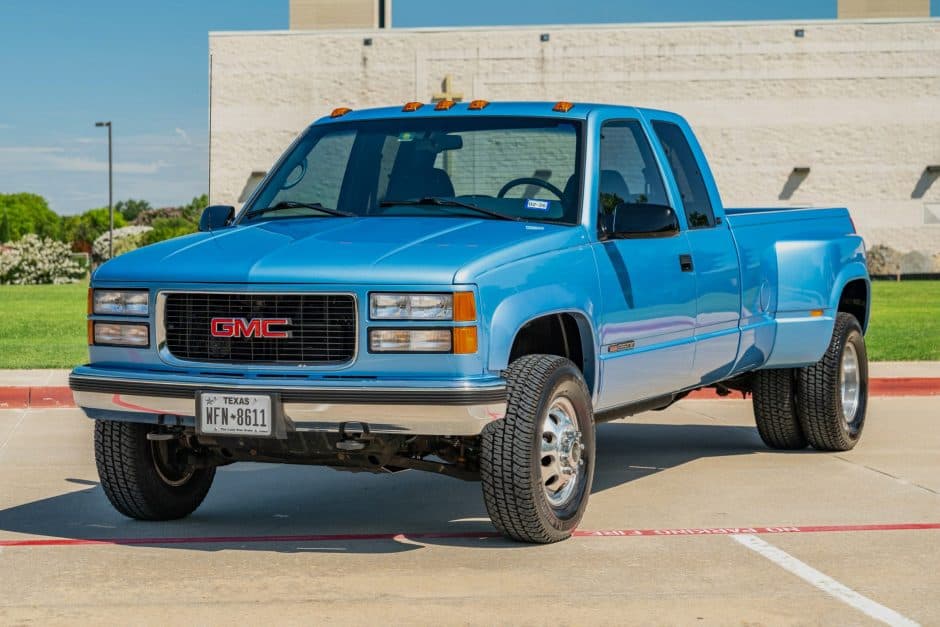 1996 GMC Sierra (GMT400 1988-2002) sold for $30,000