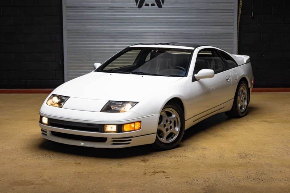 1990 Nissan Z32 300ZX sold for $28,999