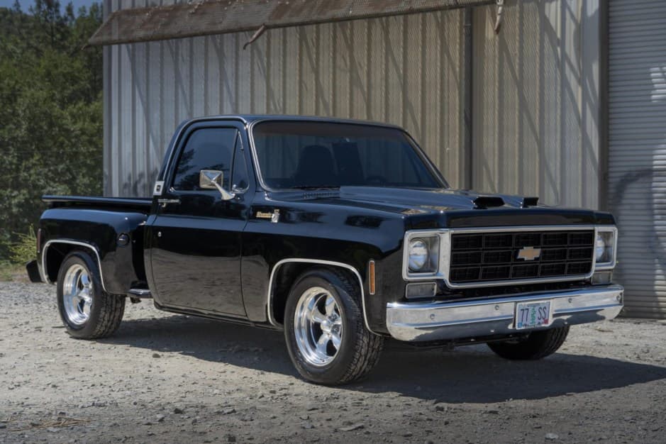 1977 Chevrolet C/K (1973-1991) sold for $16,000