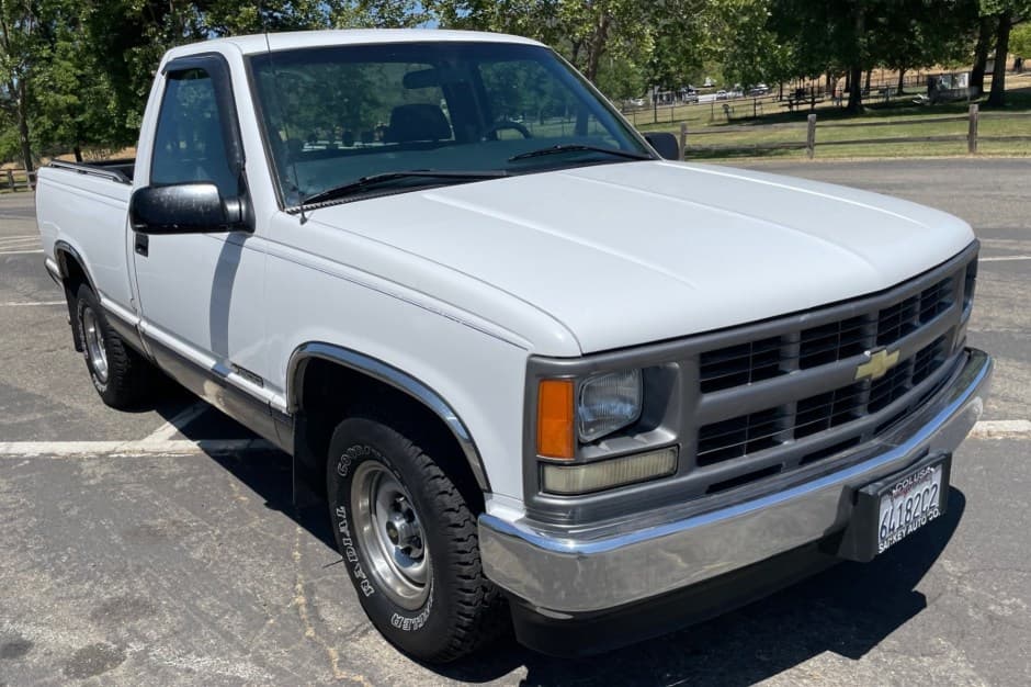 1997 Chevrolet C/K GMT400 (1988-2002) sold for $4,600