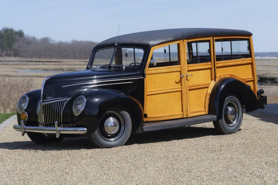 1939 Ford Standard, Deluxe, & Super Deluxe sold for $70,000