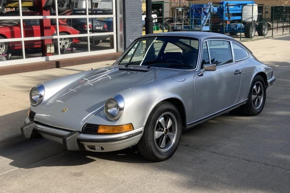 1973 Porsche LWB 911T (1969-1973) sold for $61,911