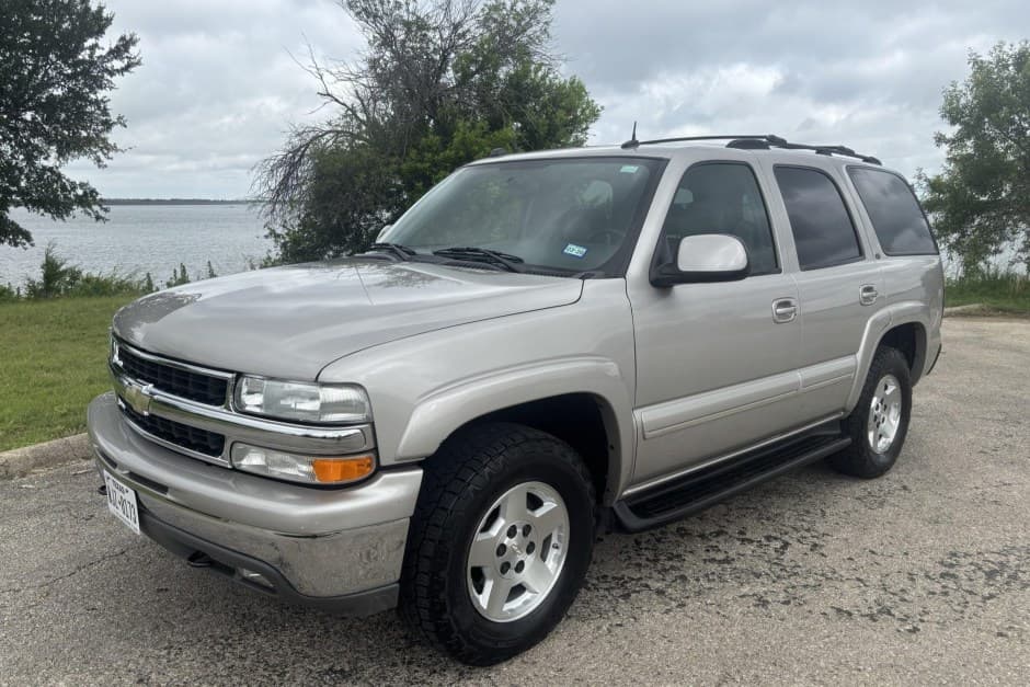 2004 Chevrolet Tahoe GMT800 sold for $13,500