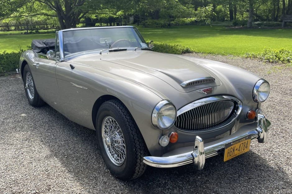 1967 Austin-Healey 3000 sold for $43,250