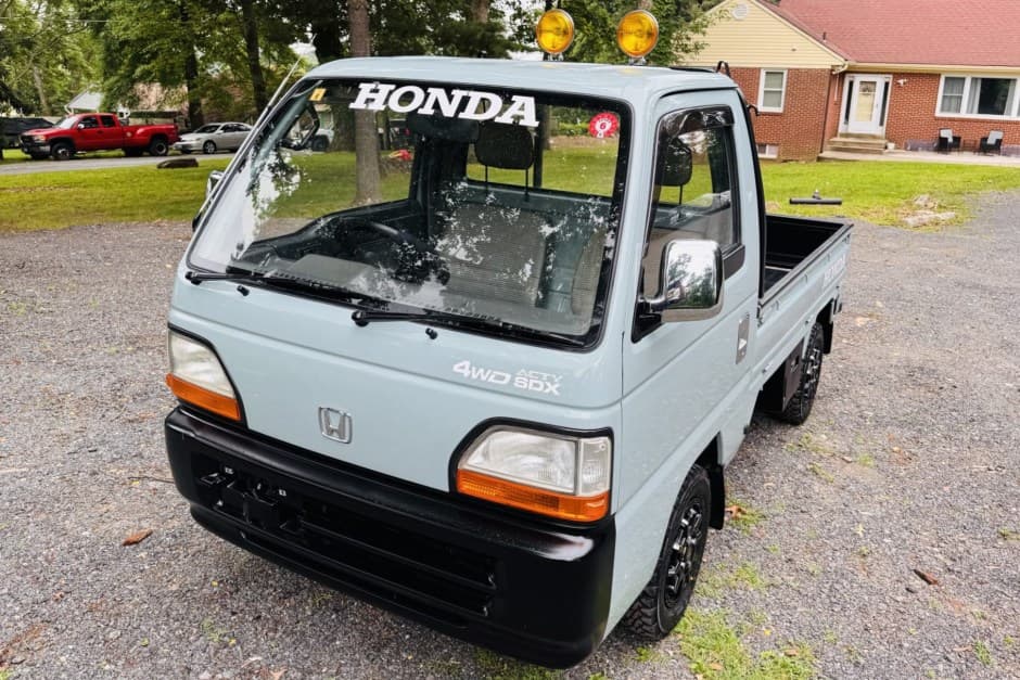 1994 Honda Acty sold for $8,800
